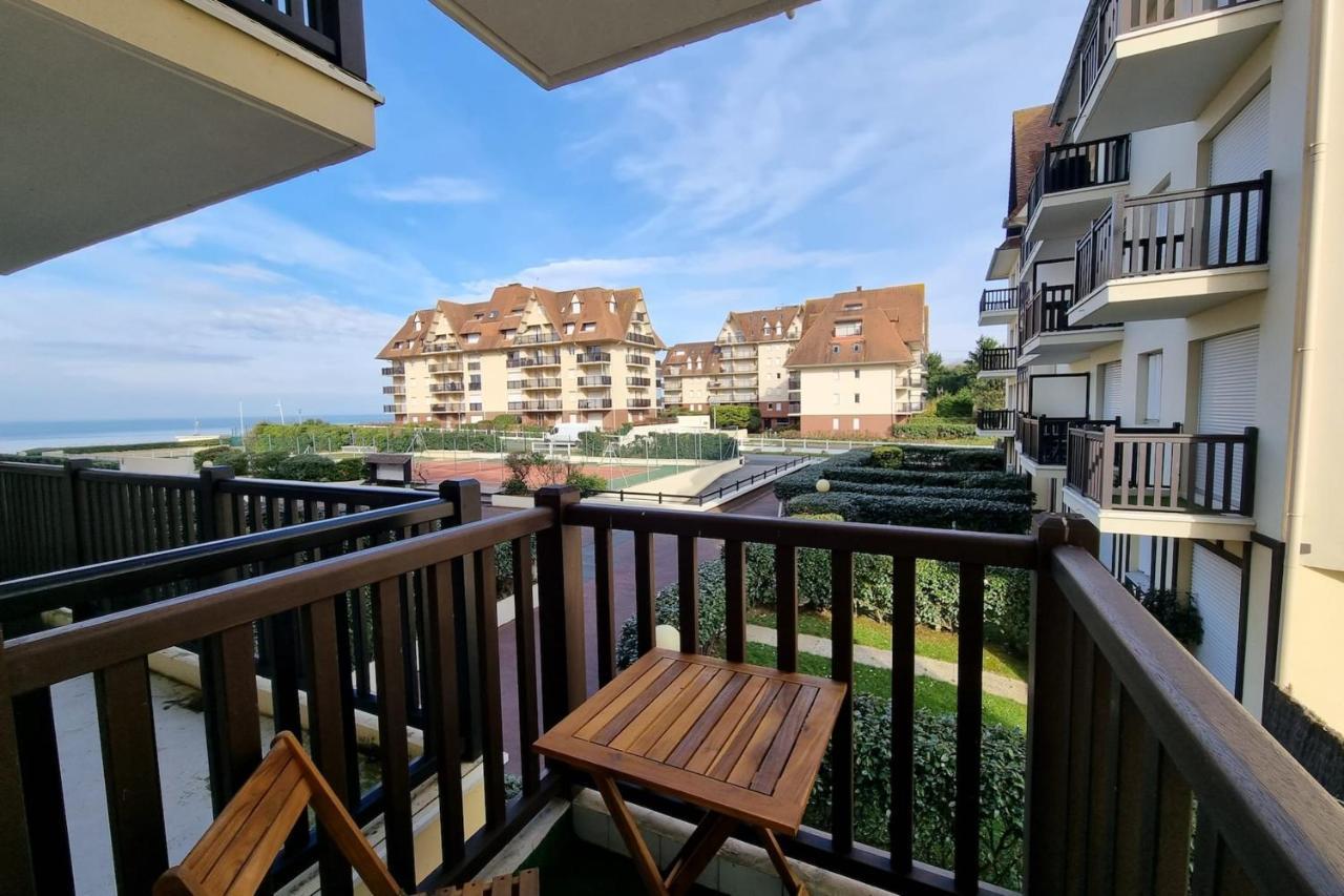 Studio In Front Of Marcel Proust Promenade Cabourg Exterior foto